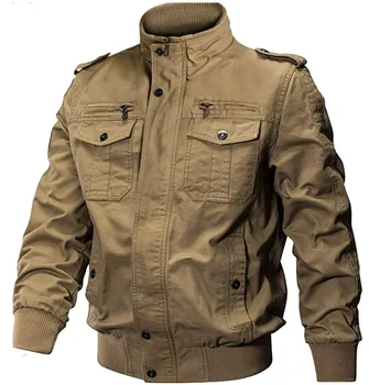 Коричневая военная форма с несколькими карманами подходит для хранения, приталенная куртка